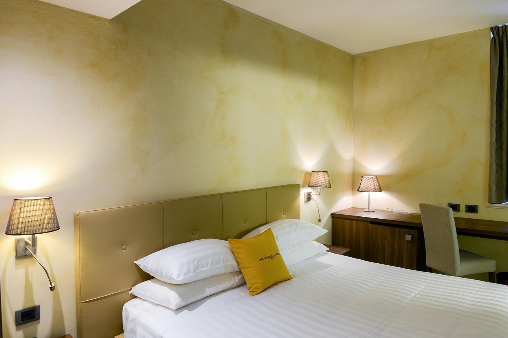 Relais & Spa Castello Di Casiglio Эрба Номер фото