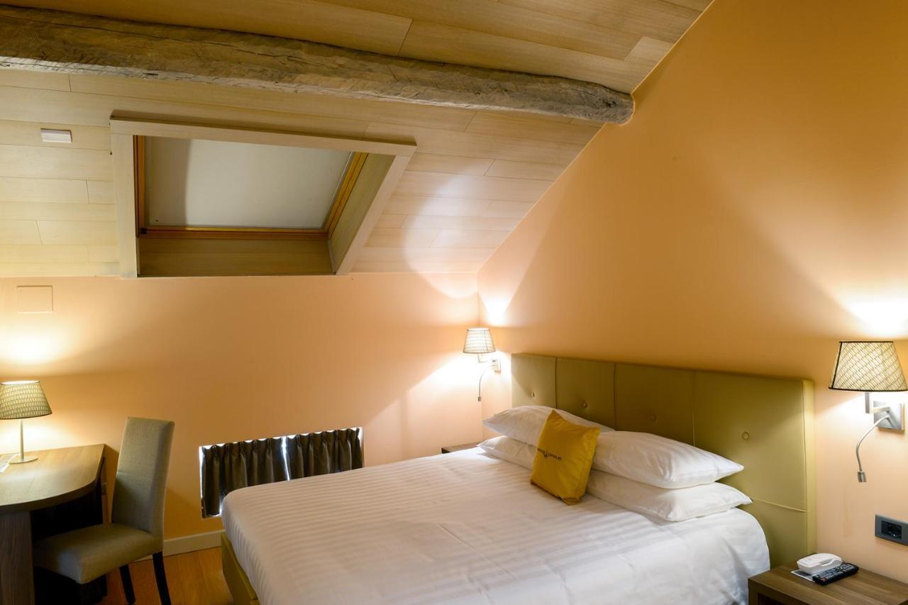 Relais & Spa Castello Di Casiglio Эрба Экстерьер фото